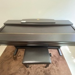 電子ピアノ Clavinova CVP303 中古