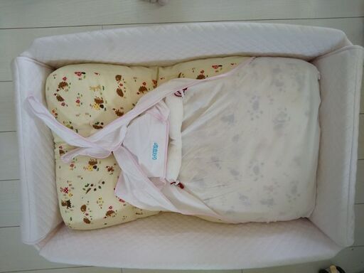 天使の寝床　（トコちゃんベルトの若葉　赤ちゃん用寝具　ピンク色）
