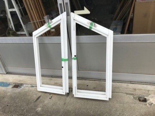三協アルミ社　台形FIX窓　単板硝子　在庫品