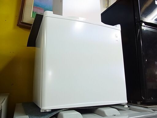 1ドア冷蔵庫　WR-1046　46L　小型冷蔵庫　単身用　病院　ホテルサイズ　2016年製