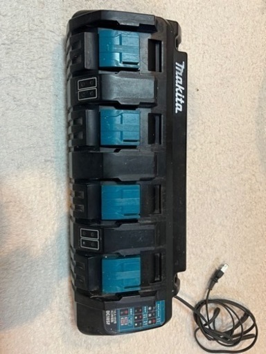 マキタ　充電器　4口　純正