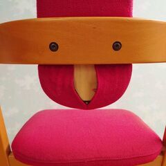 希少】STOKKEペンデュラム赤ロッキングチェア格安での通販はau PAY 