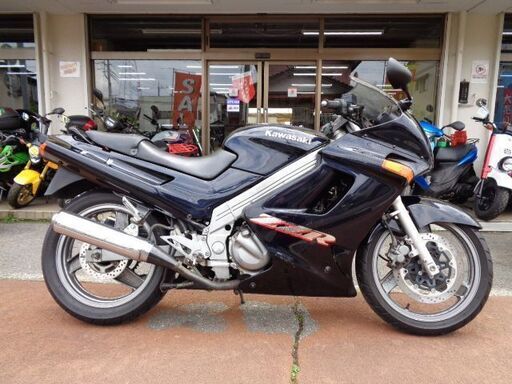 NO.4269　ＺＺＲ２５０　水冷４サイクル２気筒２５０ｃｃエンジン　ブラック　☆彡