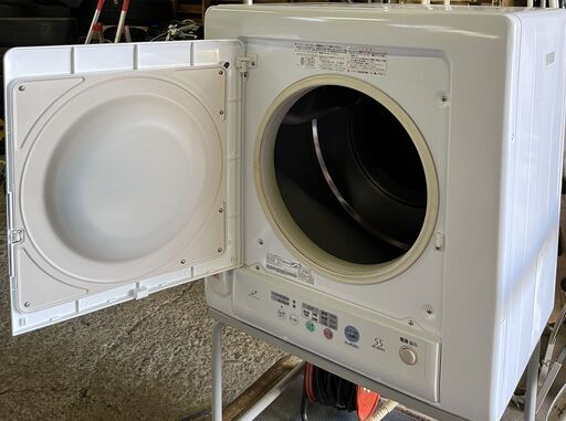 【成約済】※　2012年製　日立　除湿形電気衣類乾燥機　乾燥容量 5.5kg　DE-N55FX　ホワイト　足場付属