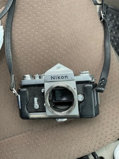 カメラ　Nikon