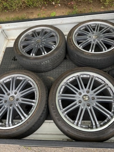 S-HOLD ミニバンノアヴォクシー (☆ゆっ) 馬橋のタイヤ、ホイールの  