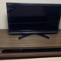REGZA液晶テレビ42型2010年購入とテレビ台