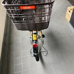 ほぼ新品に近い美品です、かなりお得です。