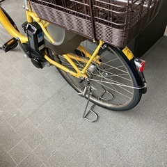 ほぼ新品に近い美品です、かなりお得です。