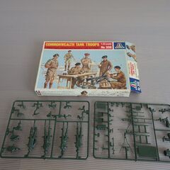 1/35　イタレリ　イギリス軍　戦車兵セット　おまけ