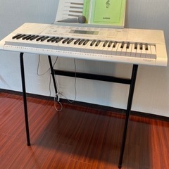 カシオ　電子ピアノ　LK-221
