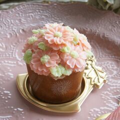 まるで食べるブーケ　『世界一美味しい』バタークリームで作るフラワーカップケーキ - 世田谷区