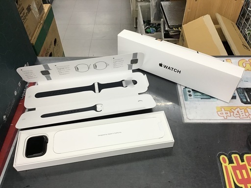 Apple Apple Watch SE GPSモデル MKQ63J/A
