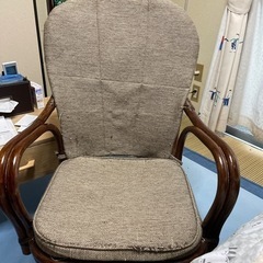 回転藤の椅子