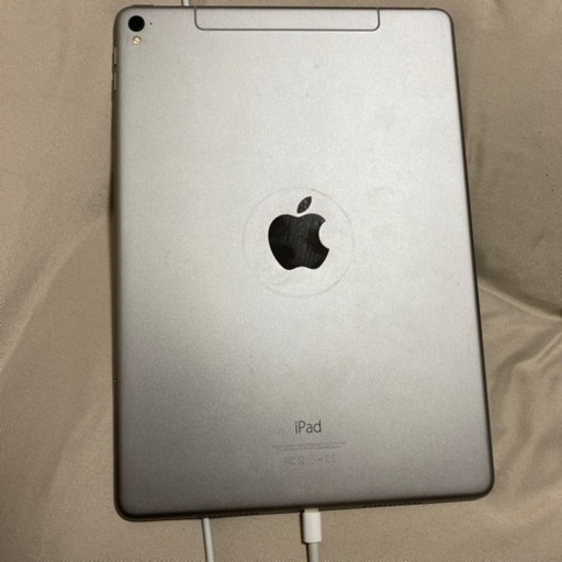 iPad Pro 9.7インチ (iPad A1674) 横17×縦24cm ジャンク 現状品