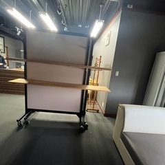 キャスター・棚付きミラー 引き取り限定　幅128×高さ173 総額68万