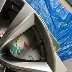 日産Y51フーガ純正18インチ インフィニティオーナメント付き