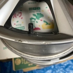 日産Y51フーガ純正18インチ インフィニティオーナメント付き