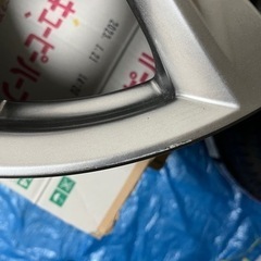 日産Y51フーガ純正18インチ インフィニティオーナメント付き