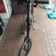 20インチ　軽量アルミフレーム　8speed折り畳み自転車　