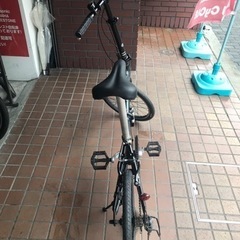 20インチ　軽量アルミフレーム　8speed折り畳み自転車　