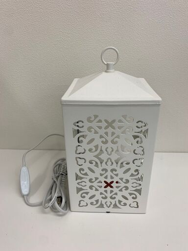 【レガストック江東店】カメヤマキャンドルハウス スクロール柄 キャンドルウォーマーランタンランプ ホワイト レガストック江東店】カメヤマキャンドルハウス スクロール柄