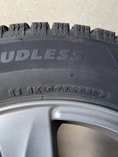 205/55R16 ボルボ純正 スタッドレス 【公式通販】
