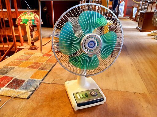 昭和レトロな扇風機 東芝 D 30d21g Bj 0522 南 Ken 鬼無の季節 空調家電 扇風機 の中古あげます 譲ります ジモティーで不用品の処分
