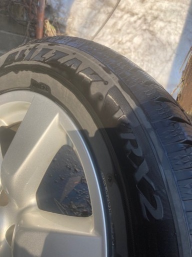 スタッドレスタイヤ　タイヤのみ　BLIZZAK VRX2 215/60R17 エクストレイル