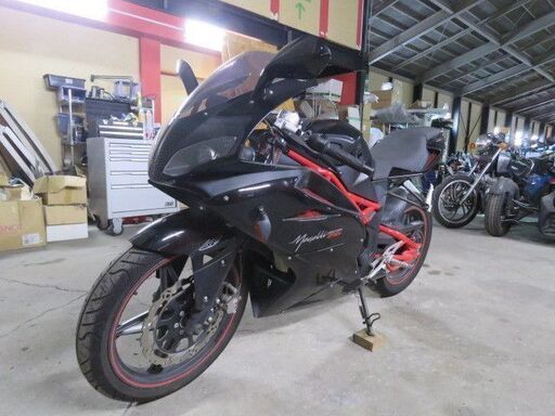 □メガリ Megelli 250r 3479km 250cc 4スト 単気筒 軽量 スポーツ 6速 バイク 札幌発！ ★ □メガリ Megelli 250r 3479km 250cc 4スト 単気筒 軽量 スポーツ 6速