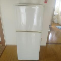 少し大きめの冷蔵庫