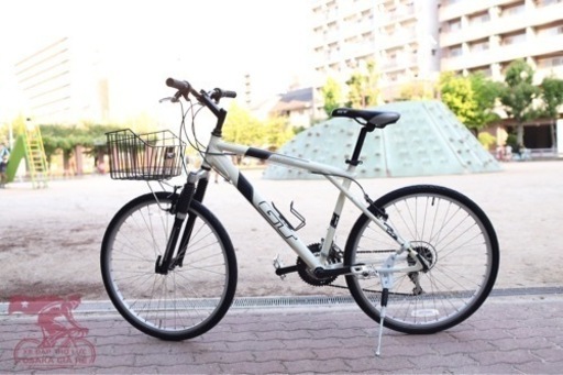 ブランドスポーツ自転車ーGT