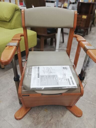 未使用品　パナソニック　家具調トイレ座楽アウポットひじ掛けはね上げ　☆管理5131404