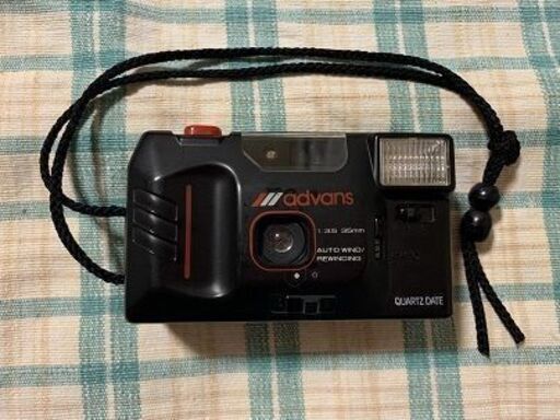【中古品】「ａｄｖａｎｓ」と「Canon QUARTZ DATE」のカメラ２台