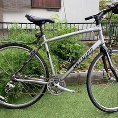 人気車種　クロスバイク　SPECIALIZED elite sirrus 定価10万超え