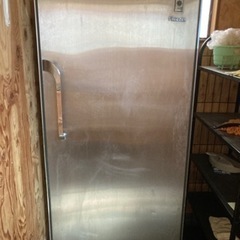 縦型冷凍庫
