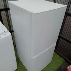 冷蔵庫　121L　2022年製