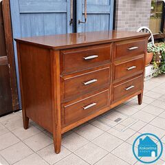 アメリカヴィンテージ家具のチェストです。北欧テイストを感じさせる