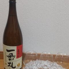 お値下げ【新品未開栓】麦焼酎一番札1800ml・ブランデーグラス...