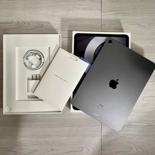 iPad Air2 cellular（au）＋wifiモデル 16GB スペースグレー 音