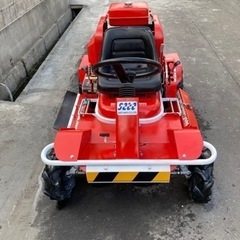 乗用草刈機　SRM831VH乗用モアー　らっくん