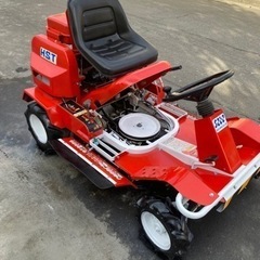 乗用草刈機　SRM831VH乗用モアー　らっくん