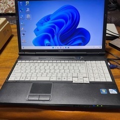 新規受付中止　富士通　LIFE BOOK A552/F Wind...