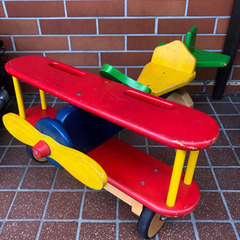 木製飛行機 カラフル 免許不要！ SALE品！！ 知育玩具 おもちゃ