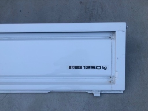 新車外し F24アトラス リアゲート アオリ エルフ100 キャンターガッツ