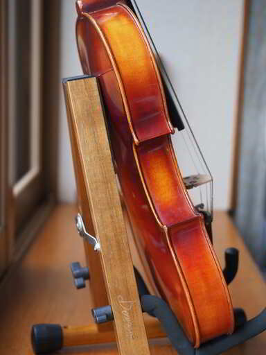 選定分類：Ⅸ-① コンテムポラリー・プレス加工品・日本】Violin