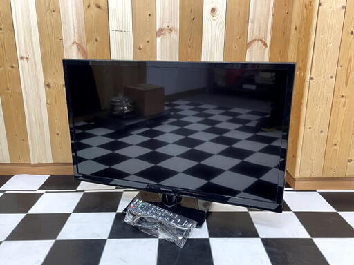 Panasonic デジタルハイビジョン液晶テレビ　VIERA　TH-L32C6　2013年製　32V　住まい