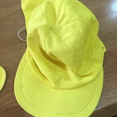 黄色　幼稚園帽子
