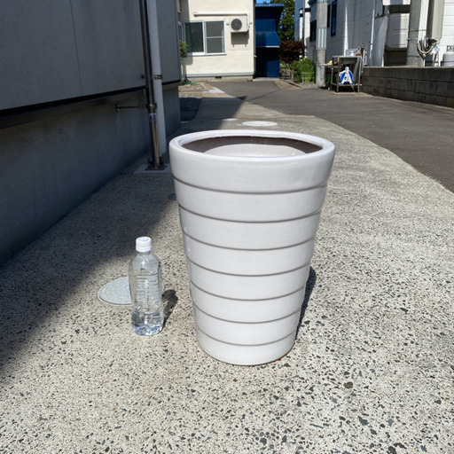 白　陶器　大鉢　鉢穴あり