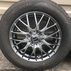 スタッドレスタイヤ　ホィール　4本　取りに来られる方限定